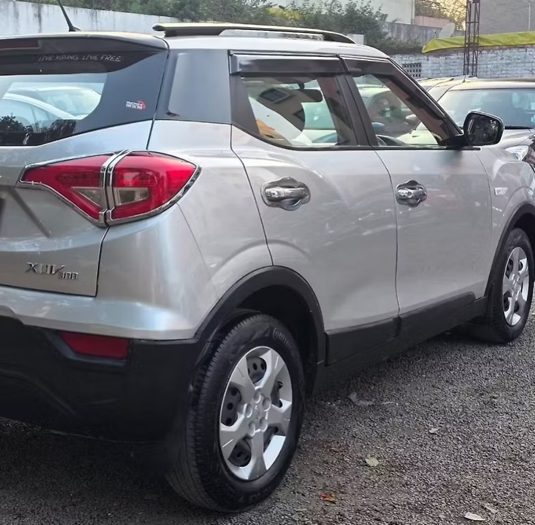 Mahindra Xuv300(2019-2020) 1.5 W6